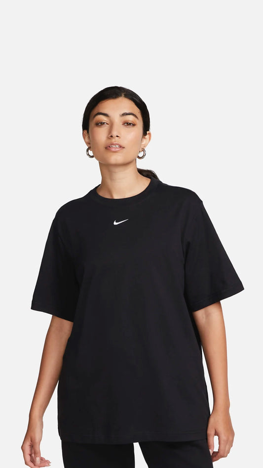 Nike shirts بلوزة