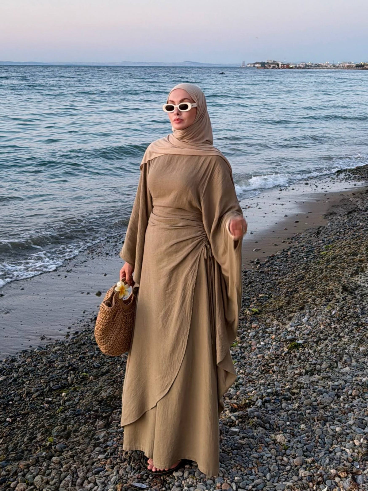 طقم لينن عباية وبنطلون